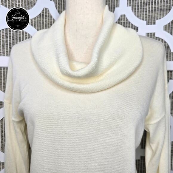 The Limited Cream Cowl Neck Long Sleeve Lightweight Sweater Size Medium - Picture 6 of 14